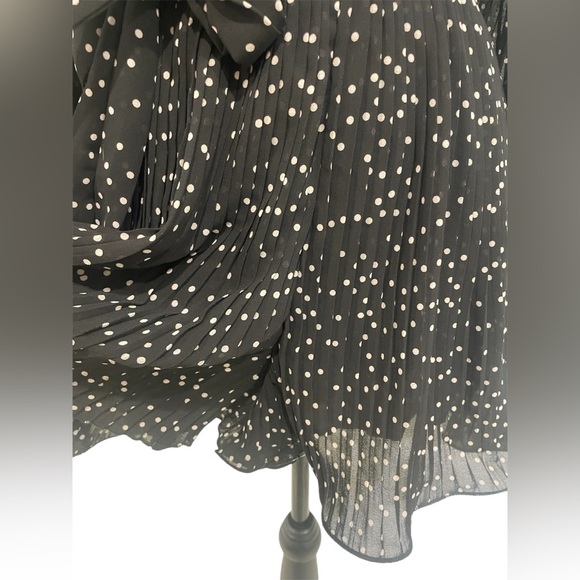 Luxxel Black and White Polka Dot Romper 100% Polyester LINING 100% RAYON NWT - Picture 9 of 9